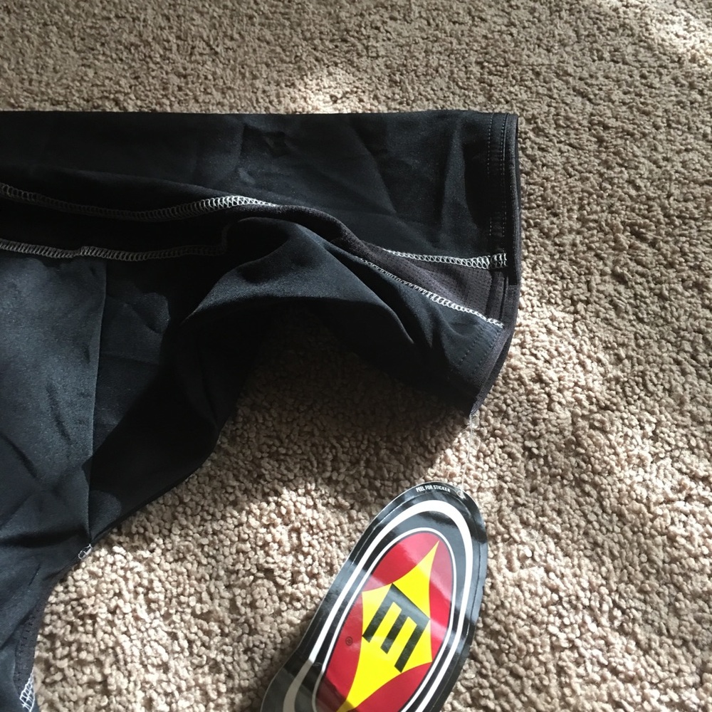 High-performance athletic gear - Picture 4 of 5